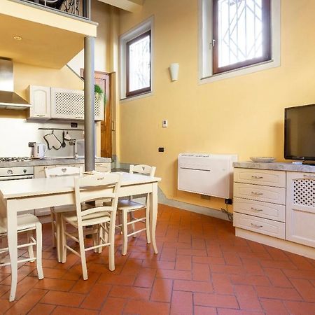 Apartament Cozy Classic Italian House Near Santa Croce, On The Lungarno Florencja Zewnętrze zdjęcie